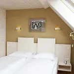 Mit アパートホテル 4*