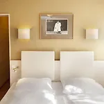 Aparthotel Mit 4*